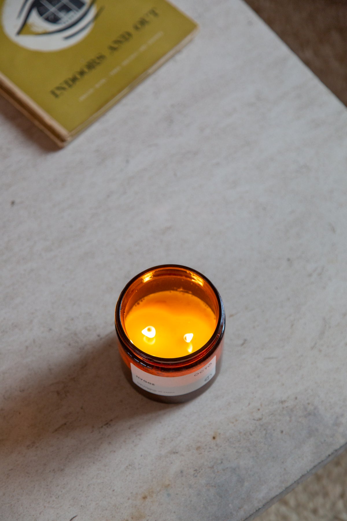 Lumière du matin (Néroli + Citron vert + Basilic) | Bougie en pot ambré