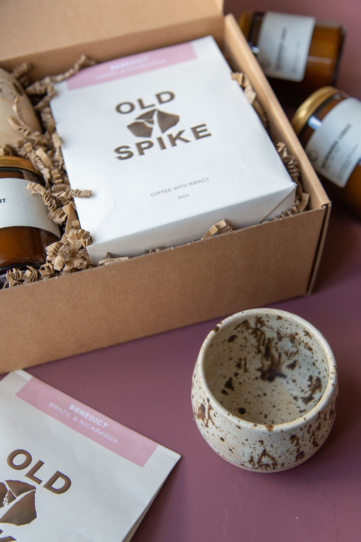 Morning gift set with candle, ceramic cup and coffee by OCTŌ