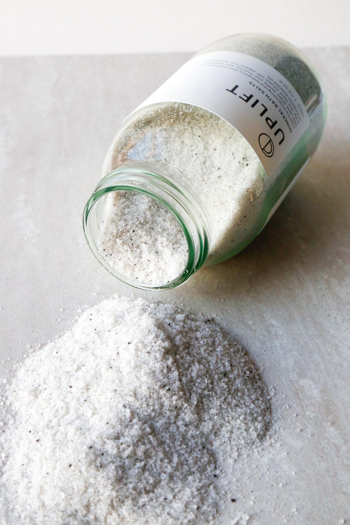 Uplift bath salts with eucalyptus and peppermint by OCTŌ