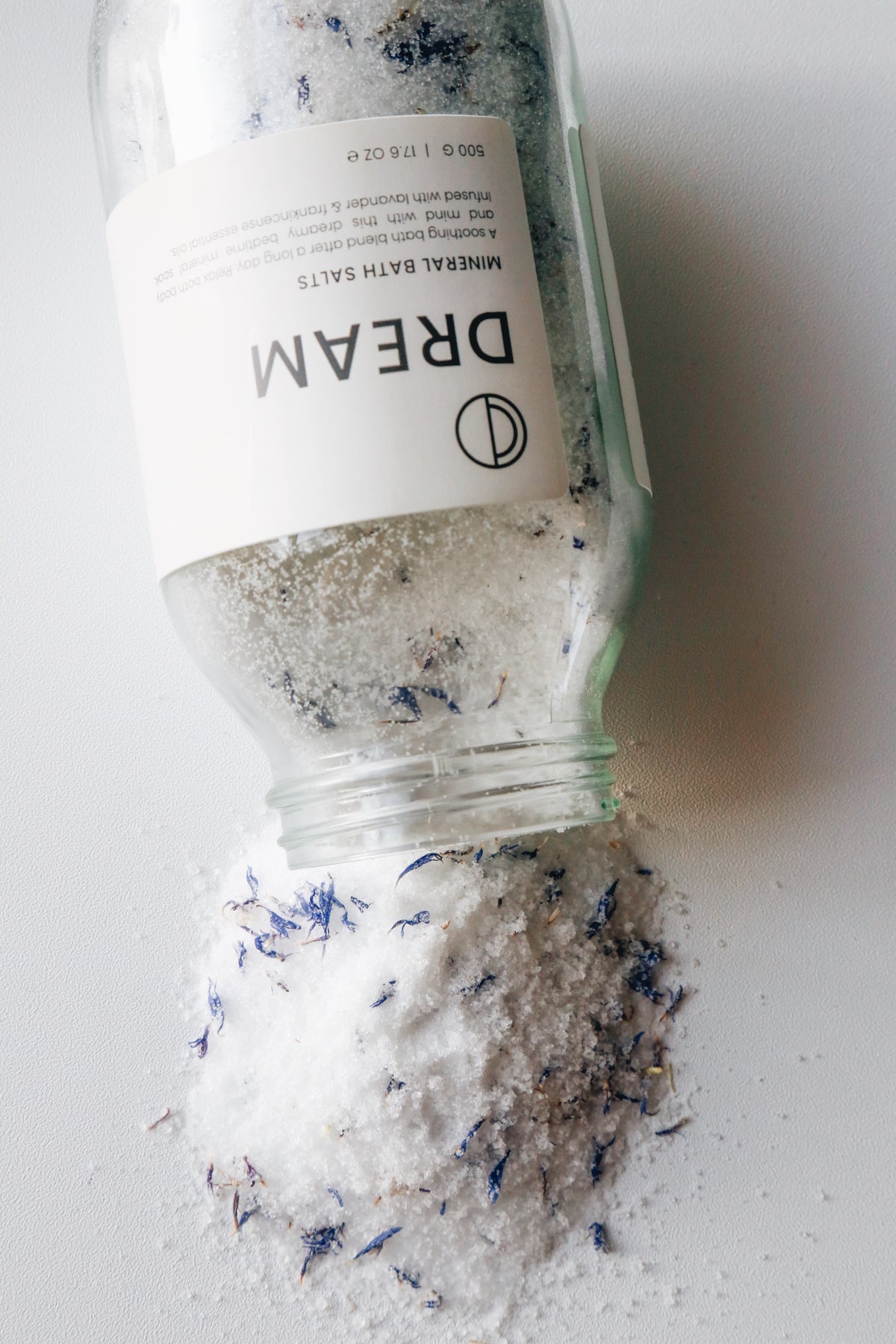 Dream bath salts with lavender and frankincense by OCTŌ